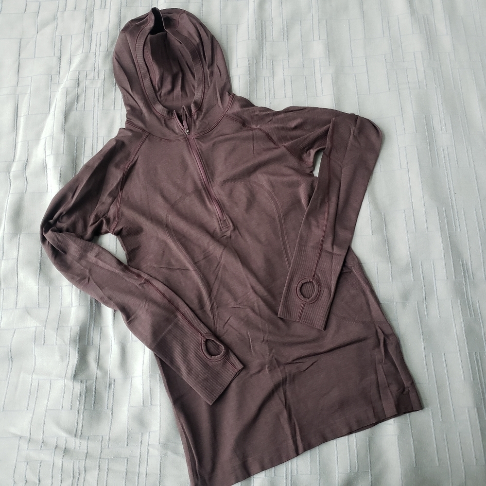 Lululemon swiftly tech long sleeve w/hood